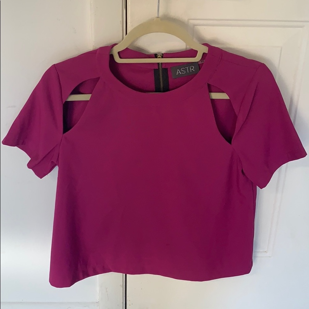 Magenta top with zipper detail